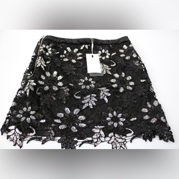 NWT- Endless Rose sequin mini skirt in size large - Picture 2 of 5